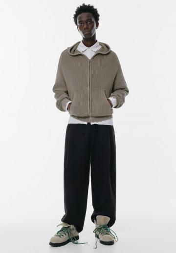 Вязаная кофта