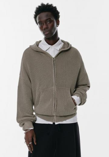 Вязаная кофта