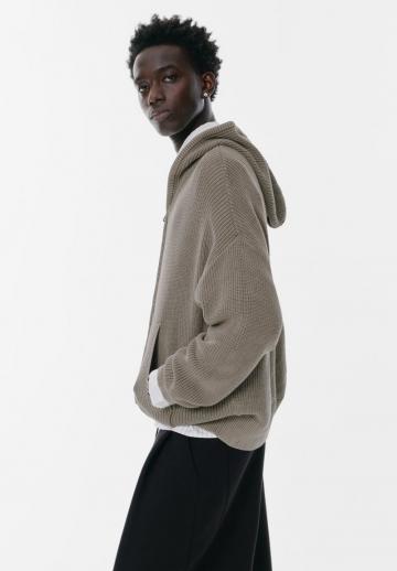 Вязаная кофта