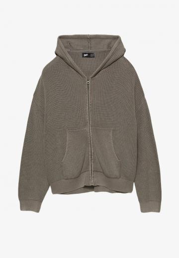 Вязаная кофта