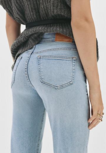 Клешеные брюки