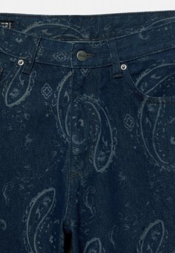 Прямые джинсы