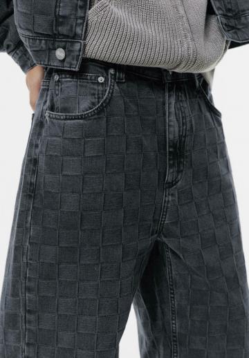 Прямые джинсы