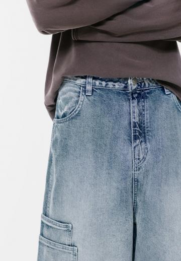 Прямые джинсы