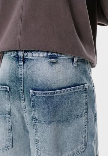 Прямые джинсы