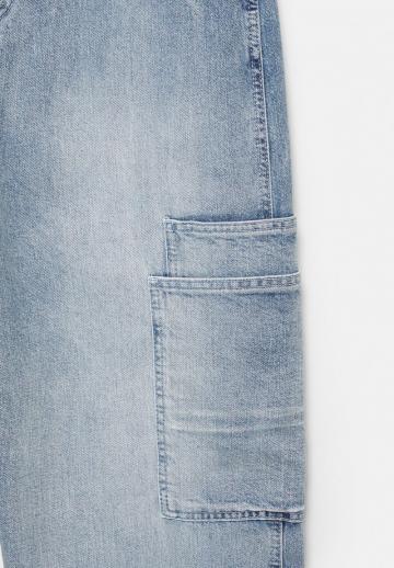 Прямые джинсы