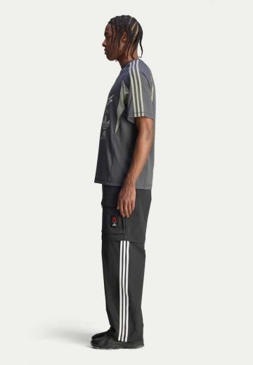 Брюки с накладными карманами