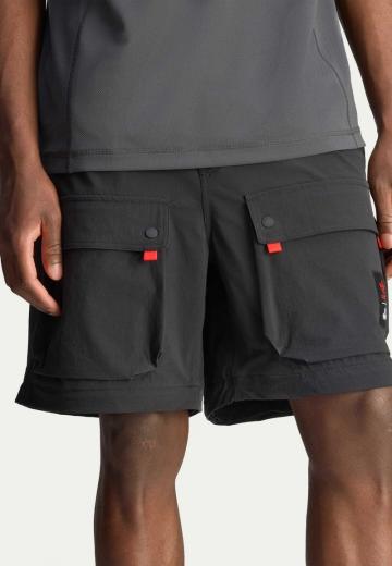 Брюки с накладными карманами