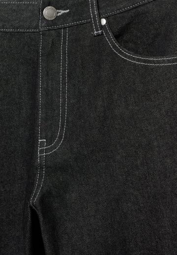 Прямые джинсы