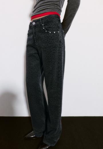 Прямые джинсы