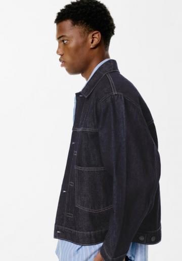 Джинсовая куртка
