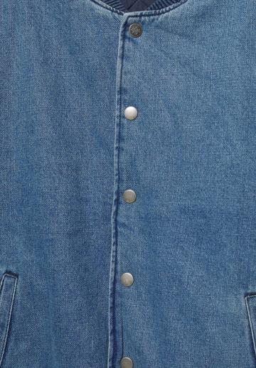 Джинсовая куртка