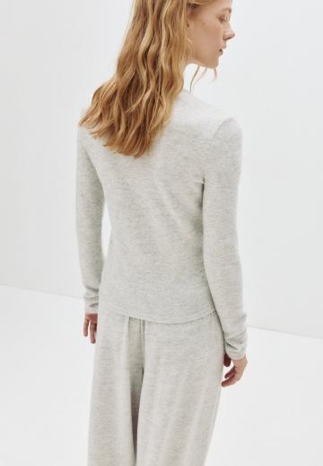 Вязаная кофта