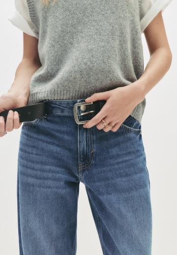 Клешеные джинсы