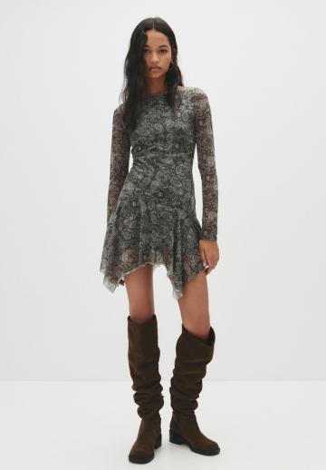 Короткое платье