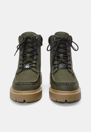 Ботинки на шнуровке