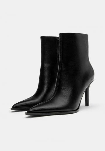 Высокие сапоги