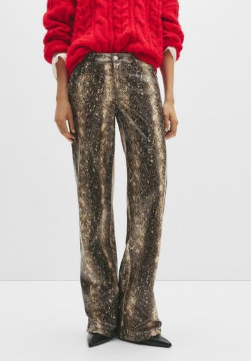 Прямые джинсы