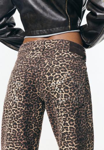 Прямые джинсы