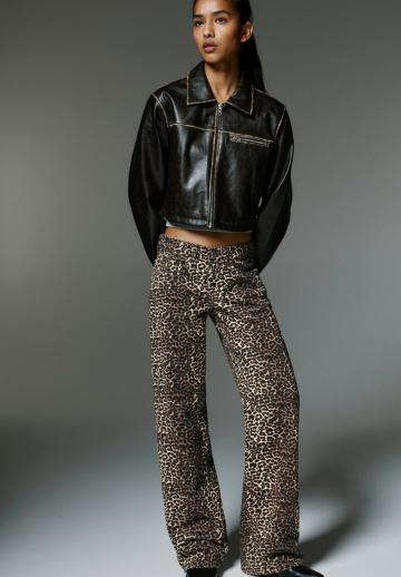 Прямые джинсы