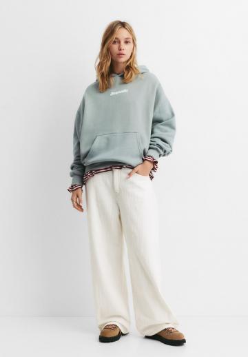 Пуловер с капюшоном