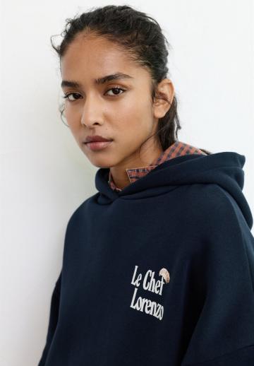 Пуловер с капюшоном