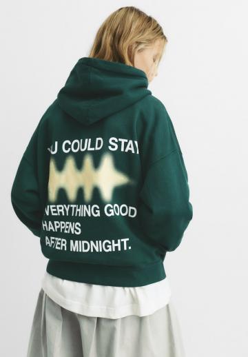 Пуловер с капюшоном