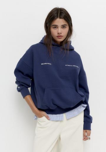 Пуловер с капюшоном