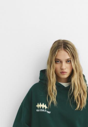 Пуловер с капюшоном