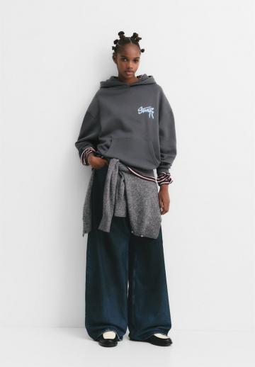 Пуловер с капюшоном