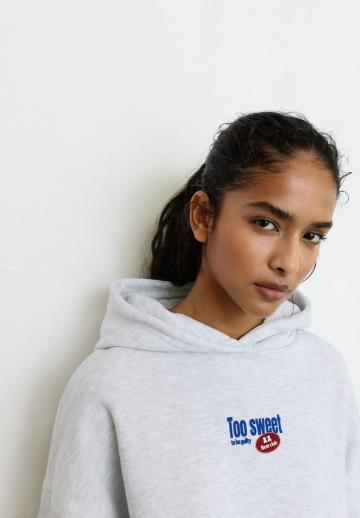 Пуловер с капюшоном