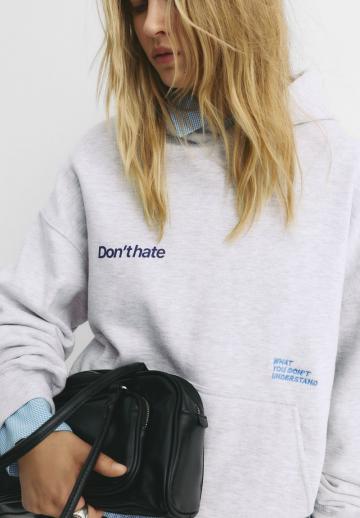 Пуловер с капюшоном