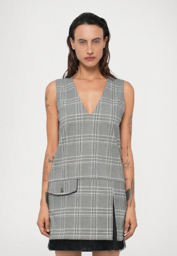 Короткое платье