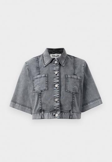 Джинсовая жилетка