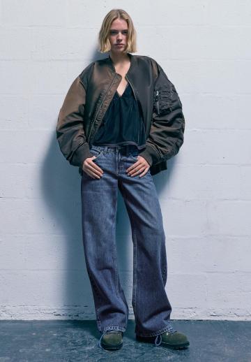 Прямые джинсы