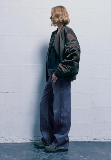 Прямые джинсы