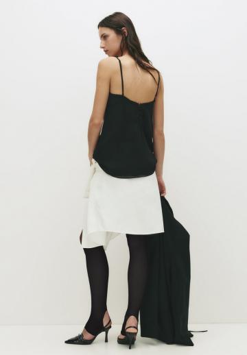 Топ на бретельках