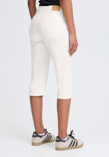 Короткие джинсы