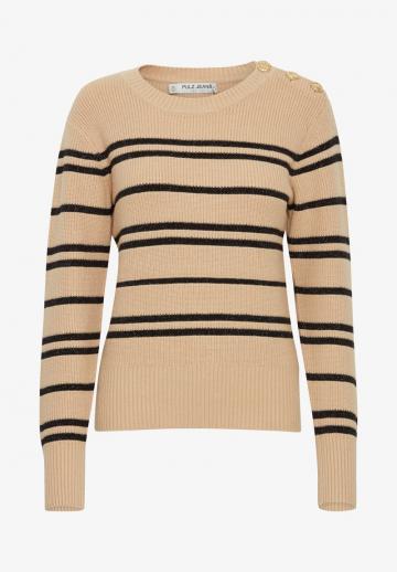 Пуловер в полоску