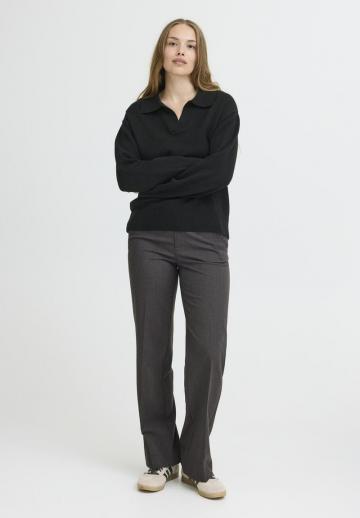 Пуловер с вырезом V