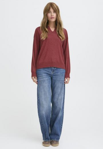 Пуловер с вырезом V