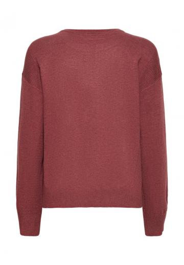 Пуловер с вырезом V