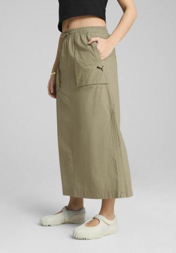 Юбка с накладными карманами