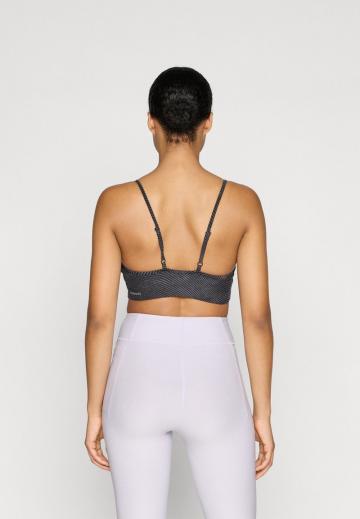 Спортивный бюстгальтер