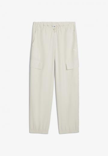 Брюки с накладными карманами