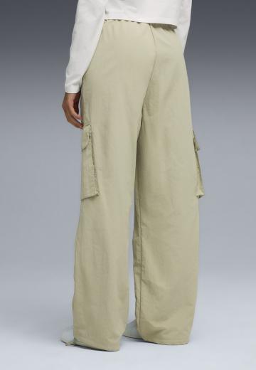 Брюки с накладными карманами