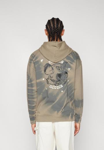 Пуловер с капюшоном