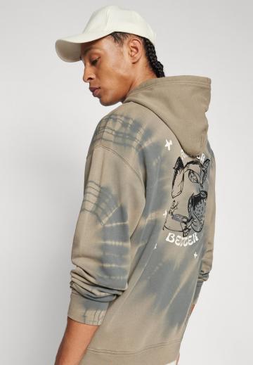 Пуловер с капюшоном