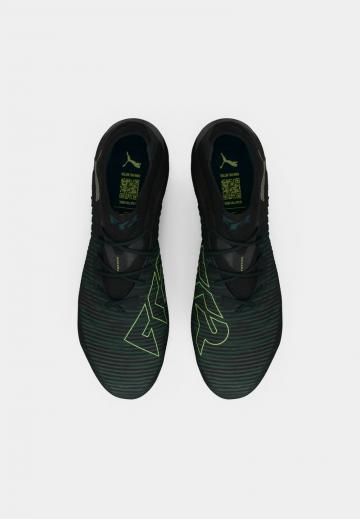 Футбольные бутсы