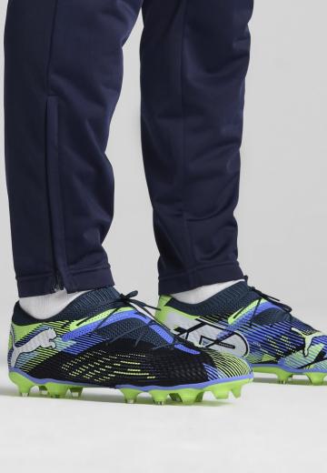 Футбольные бутсы